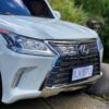 Дитячий двомісний повнопривідний електромобіль Bambi Lexus LX 570 (MP4) з ручкою для транспортування, білий