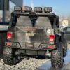 Дитячий двомісний повнопривідний електромобіль Bambi Toyota Land Cruiser (MP3) з ручкою для транспортування та багажником, чорний