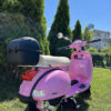 Дитячий електромотоцикл Bambi Vespa (MP3) з багажником та додатковими коліщадками, рожевий
