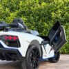 Дитячий електромобіль Lamborghini Aventador SVJ WHITE, повнопривідний, білий
