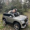 Дитячий електромобіль Bambi Toyota Land Cruiser, сірий