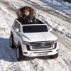 Дитячий електромобіль Bambi Toyota Land Cruiser Classic (MP3) (24V) з багажником, білий