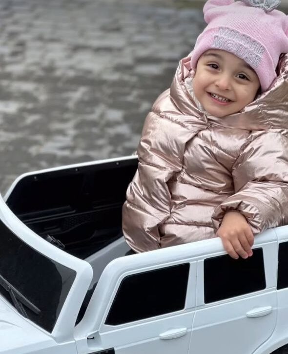 Детский полноприводный электромобиль Bambi Nissan X-Trail (MP3), белый