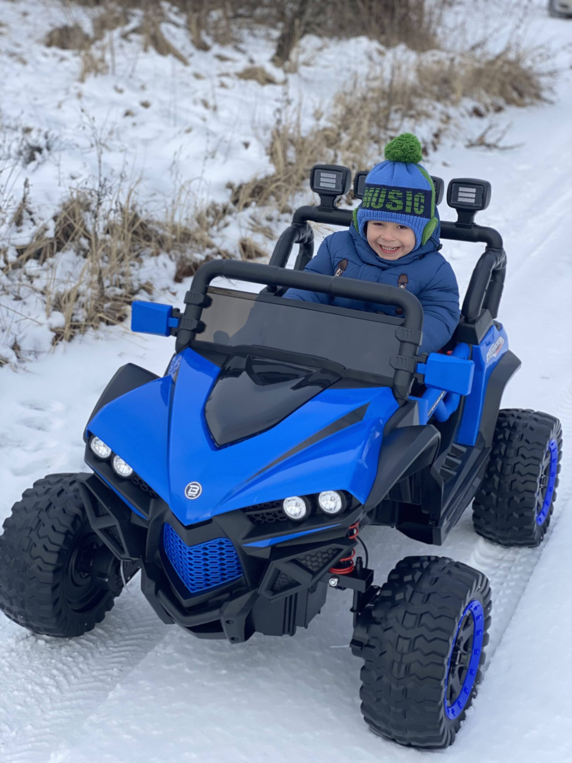 Детский полноприводный электромобиль Bambi Buggy GForce 200 с кондиционером и ручкой для транспортировки, до 60 кг, до 8 км, голубой