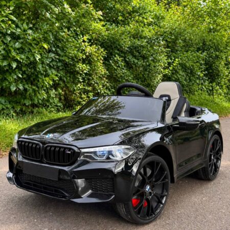 Дитячий електромобіль Bambi BMW M5 СS (MP3) з додатковими коліщадками, ручкою для транспортування та автофарбуванням, чорний