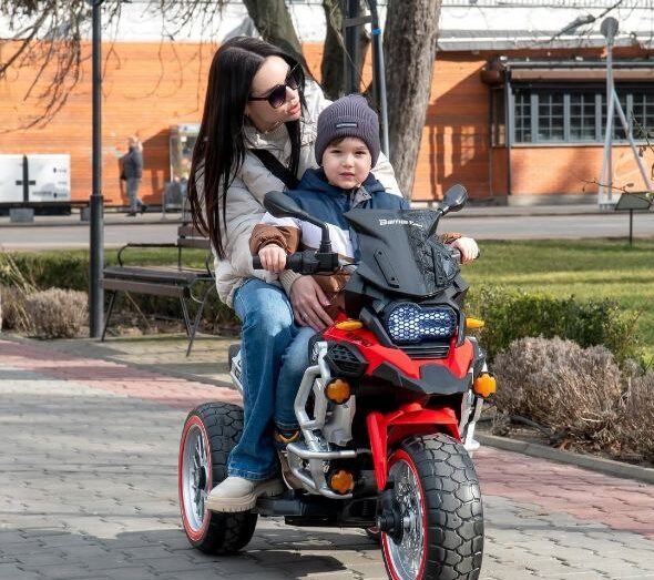 Дитячий електромотоцикл BMW R1250 GS Adventure триколісний з підсвіткою, червоний