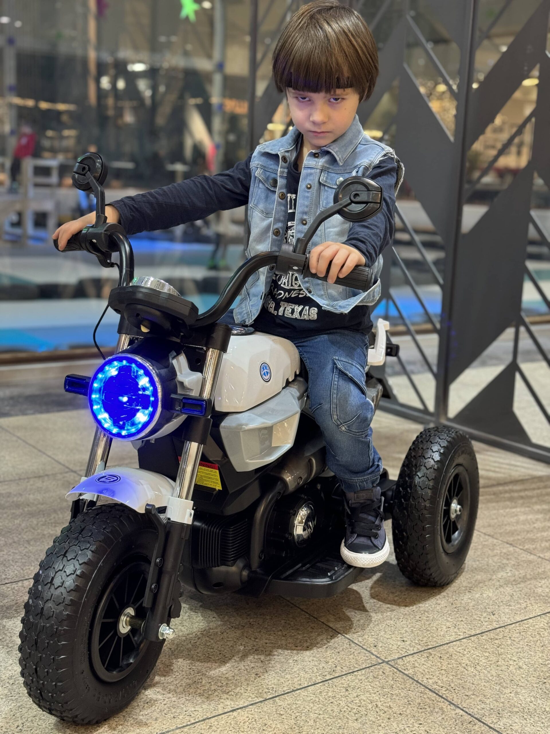 Детский электромотоцикл Bambi BMW R nineT Pure NEW (MP3) трехколесный с резиновыми колесами, белый