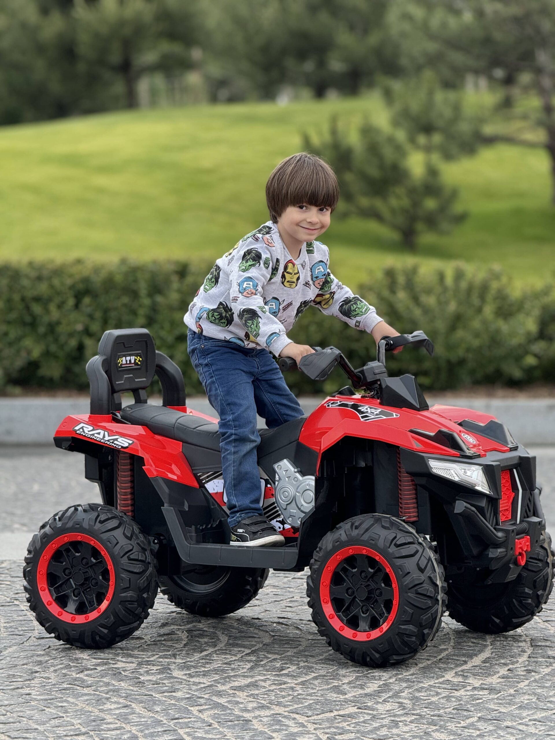 Дитячий повнопривідний електроквадроцикл Bambi ATV RAYS 4х4 Engineering (MP3) з пультом керування, червоний