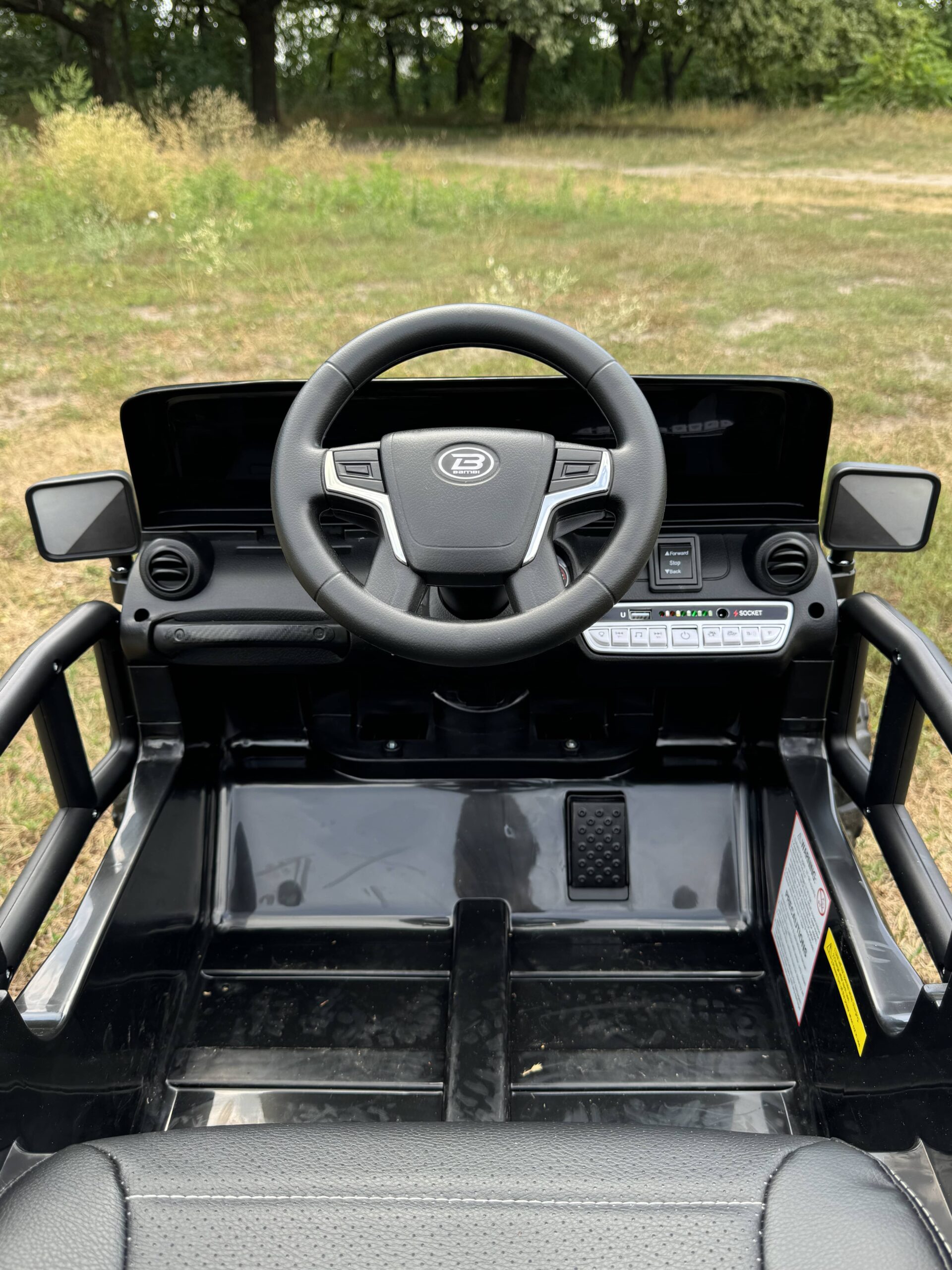 Детский электромобиль Bambi Jeep Gravity 41 (MP3) с прожекторами и лопатой, черный