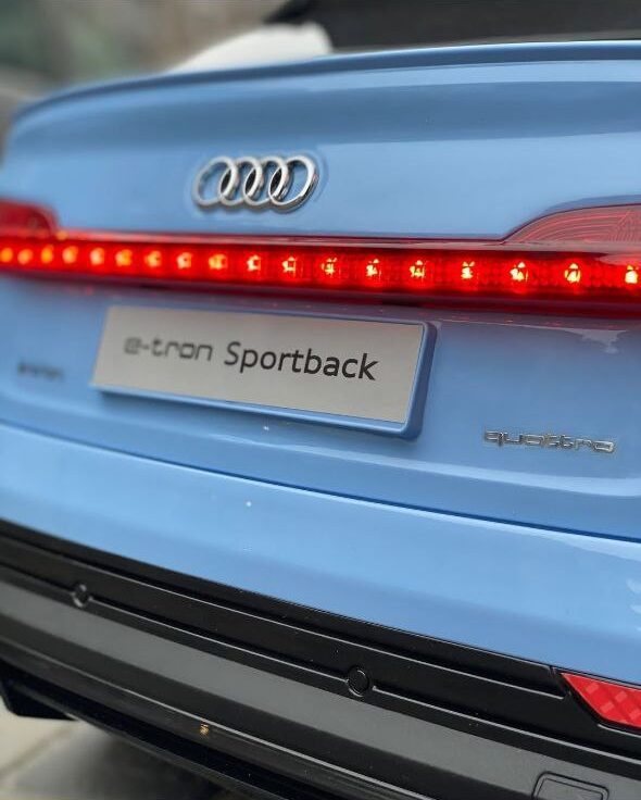 Как зарядить детский электромобиль