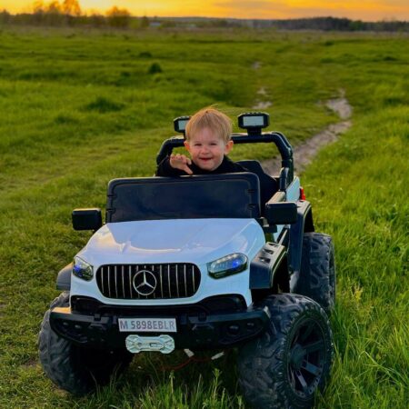Дитячий повнопривідний електромобіль Bambi Mercedes Design Big Wheels (MP3) з багажником, білий