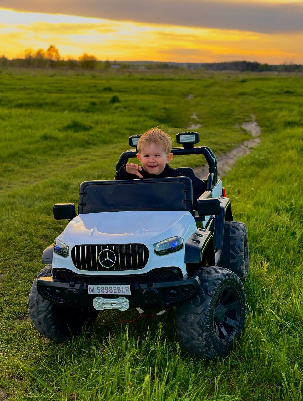 Дитячий повнопривідний електромобіль Bambi Mercedes Design Big Wheels (MP3) з багажником, білий
