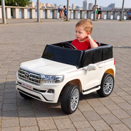 Дитячий джип Bambi Toyota Land Cruiser,білий