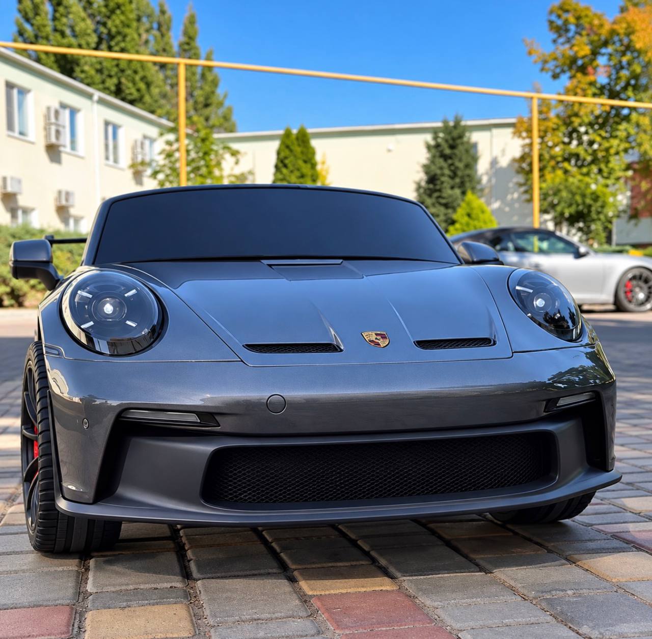 Дитячий електромобіль Bambi Porshe 911(MP4) зі спойлером, сірий