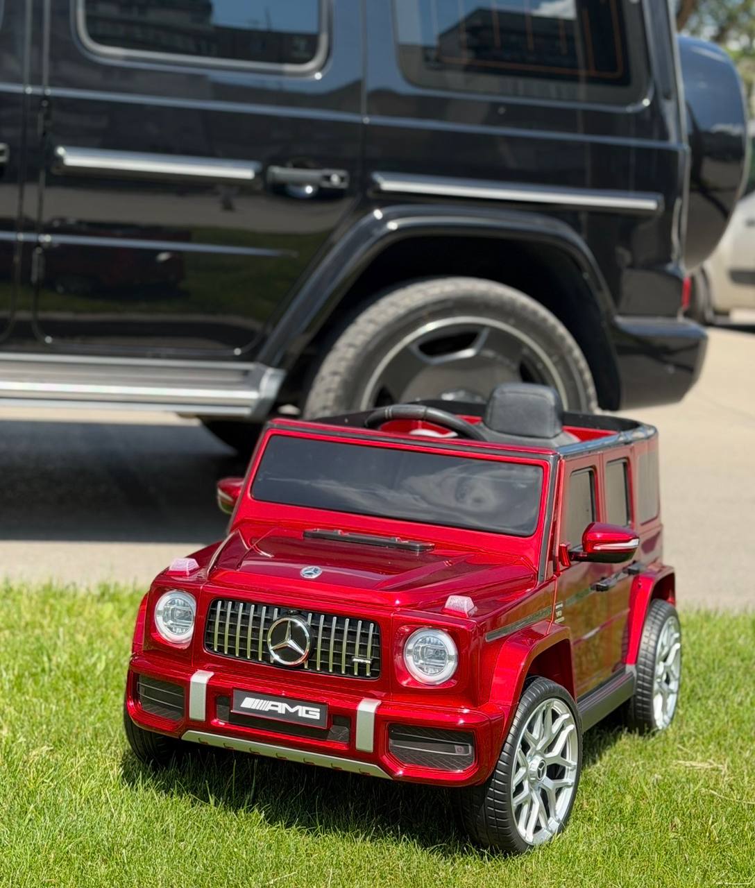 Дитячий електромобіль Mercedes G-Class одномісний, червоний
